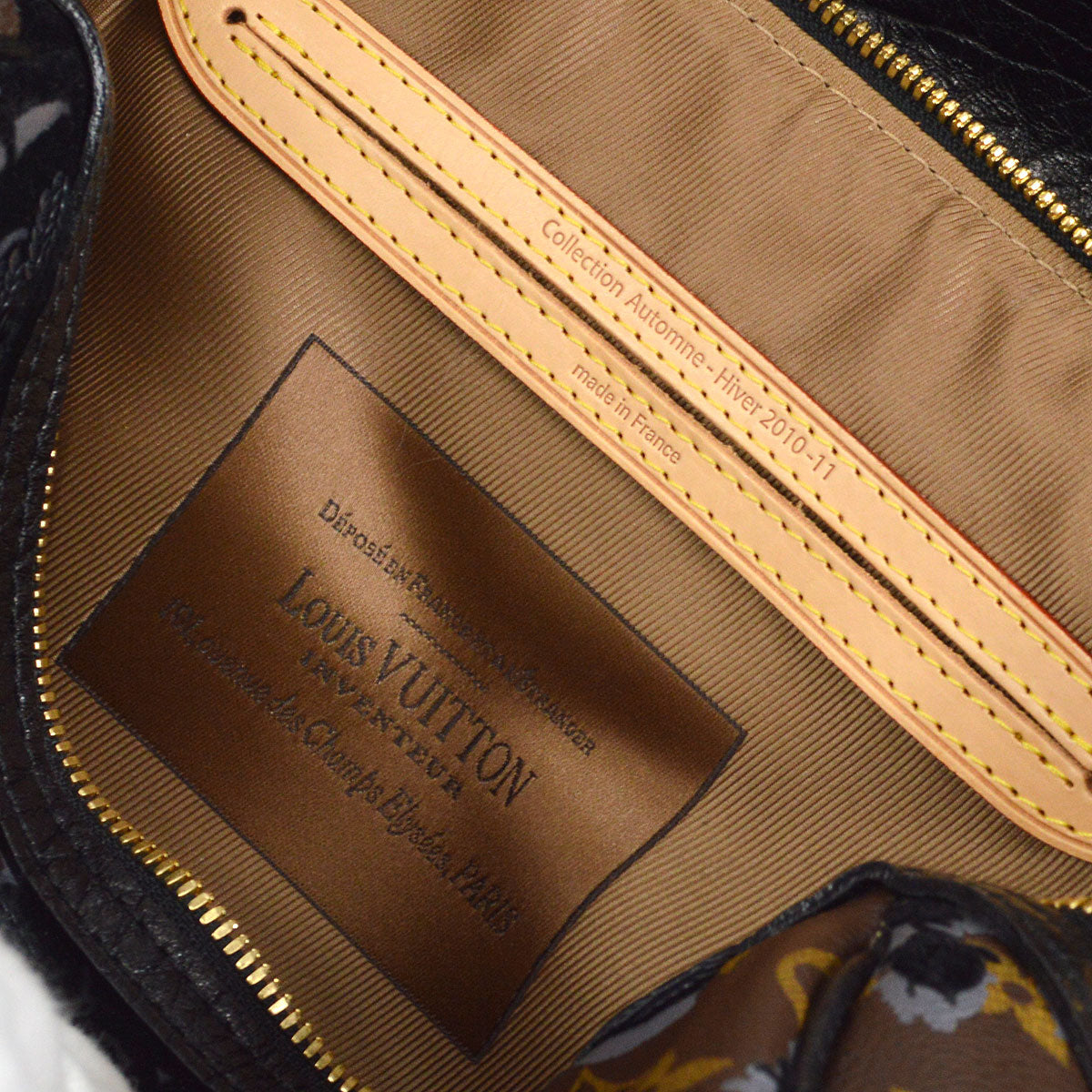 LOUIS VUITTON 2010 CARRO L MONOGRAM FLEUR DUGE M40434
