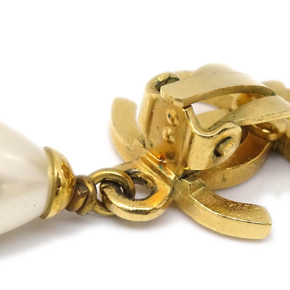 CHANEL 1997 Teardrop Faux Pearl CC Earrings Gold 97P 78808