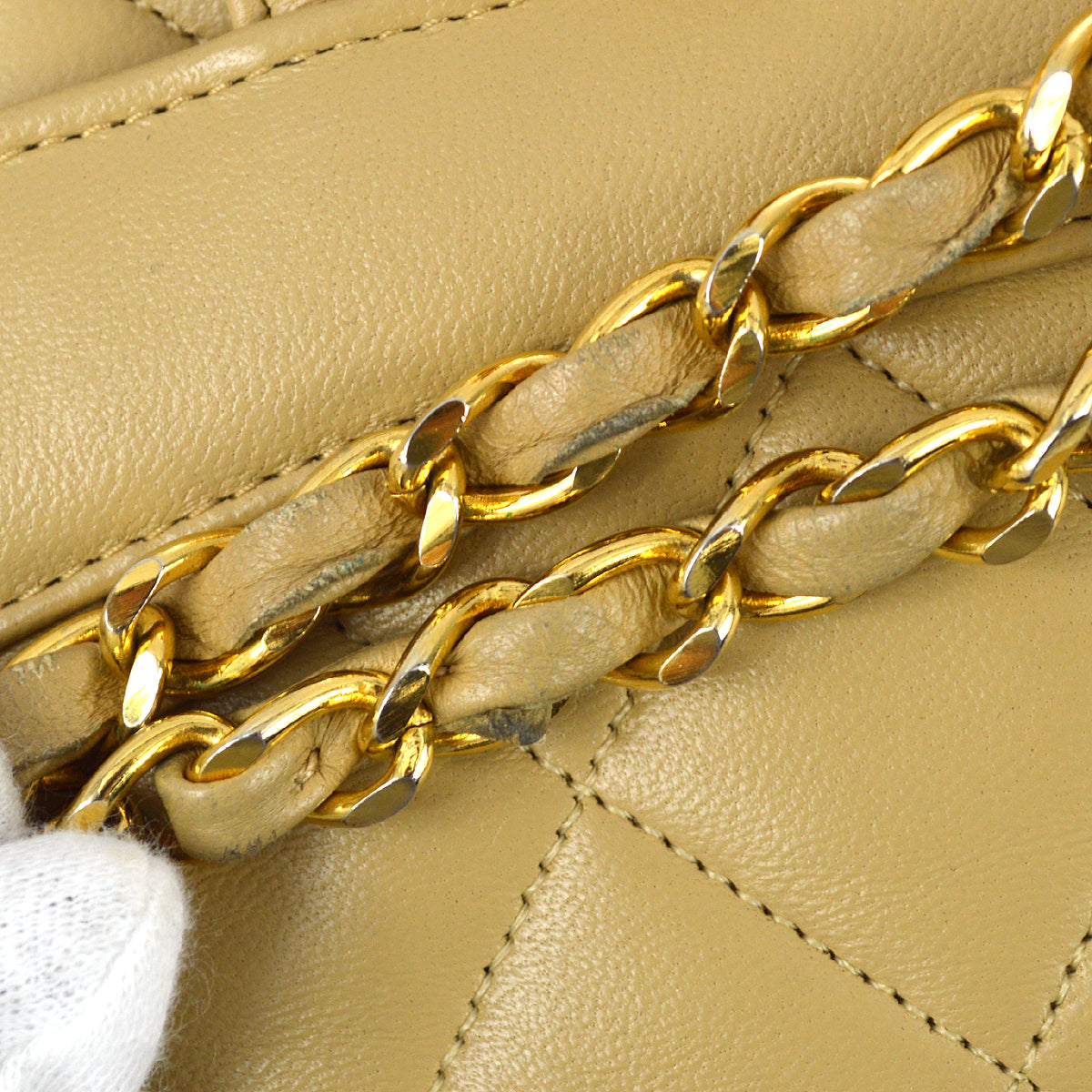 Chanel 1989-1991 Beige Lambskin Medium Mademoiselle Lock Flap Bag