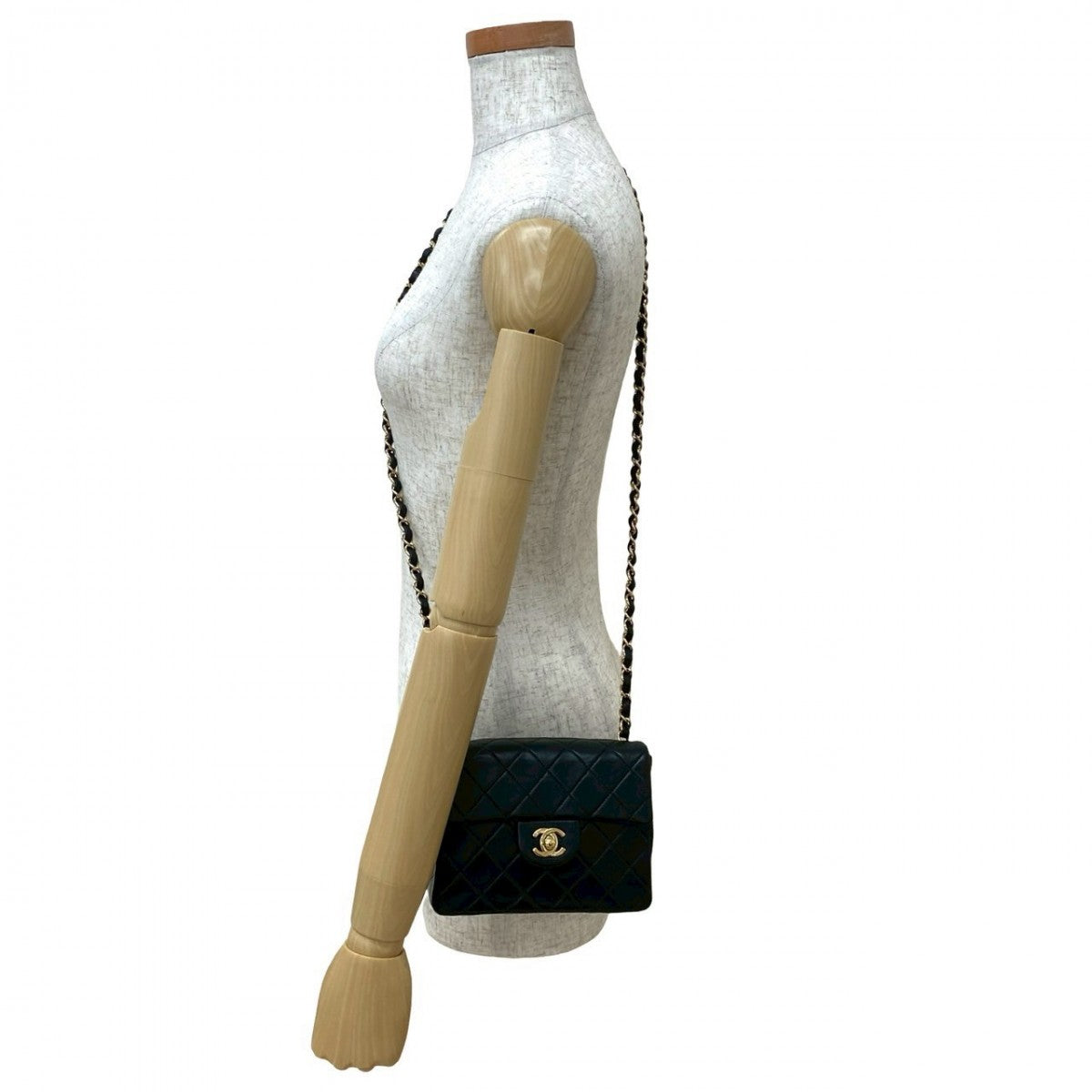 CHANEL Shoulder Bag lambskin black Matrasse