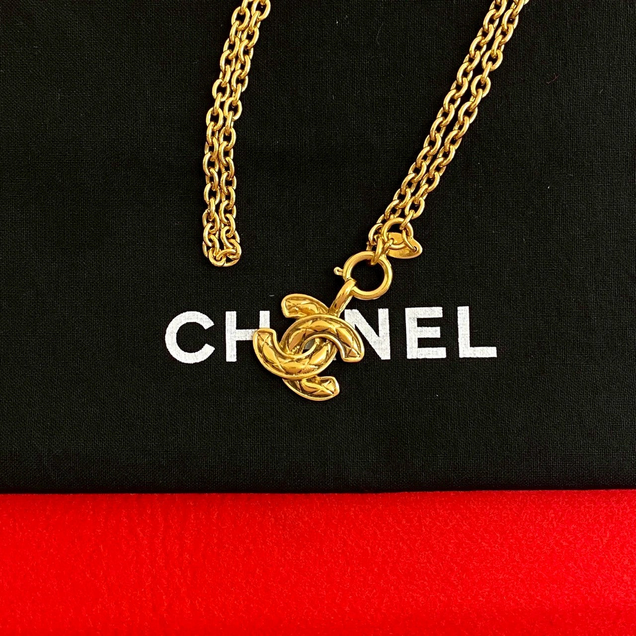 CHANEL Necklace Gold Plated gold