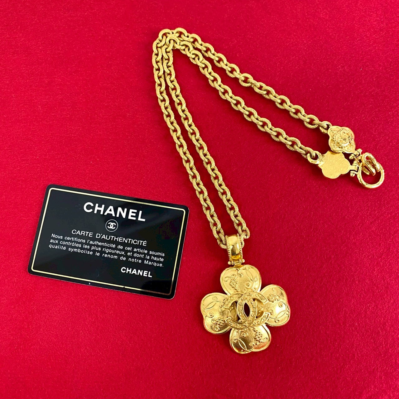 CHANEL Necklace Gold Plated gold
