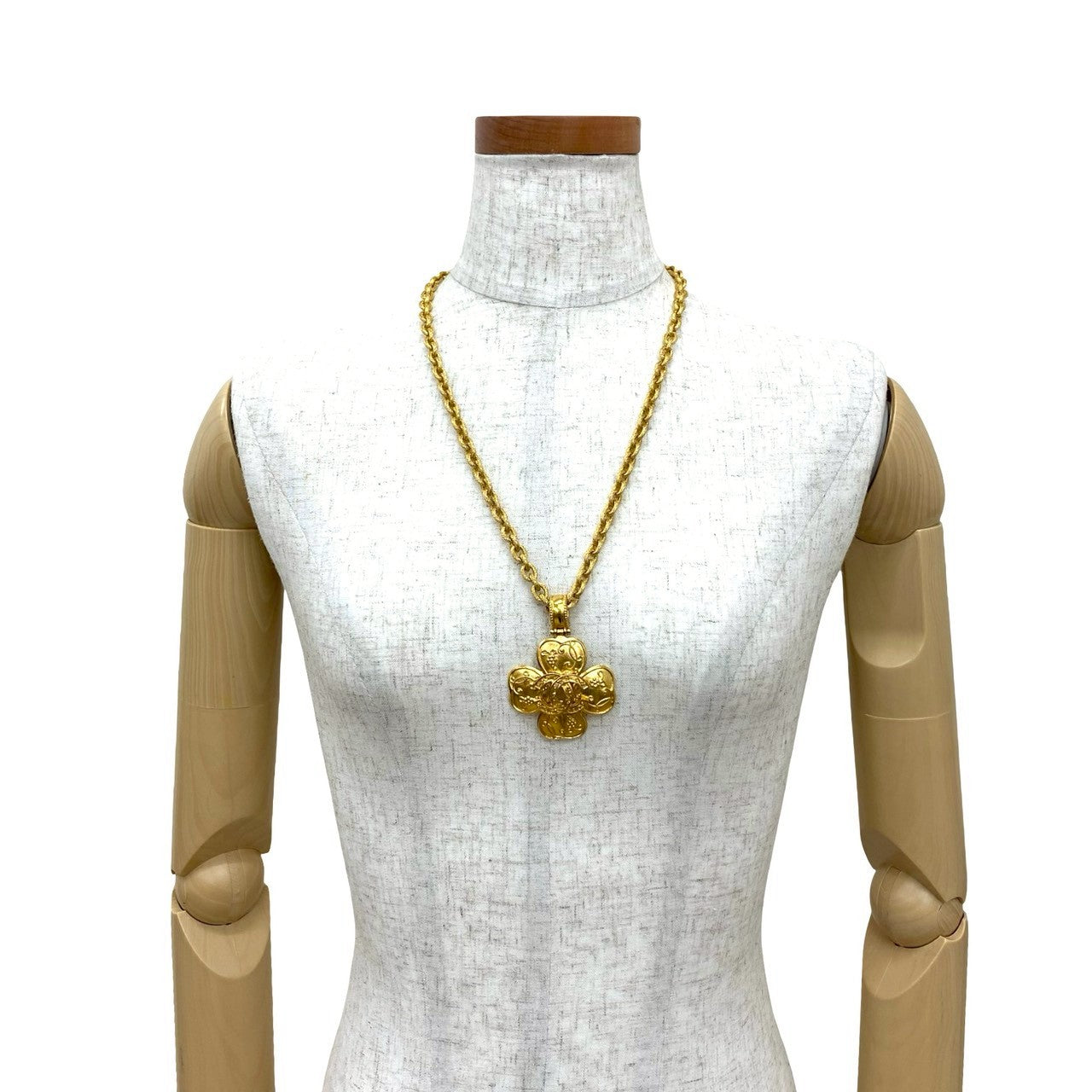 CHANEL Necklace Gold Plated gold
