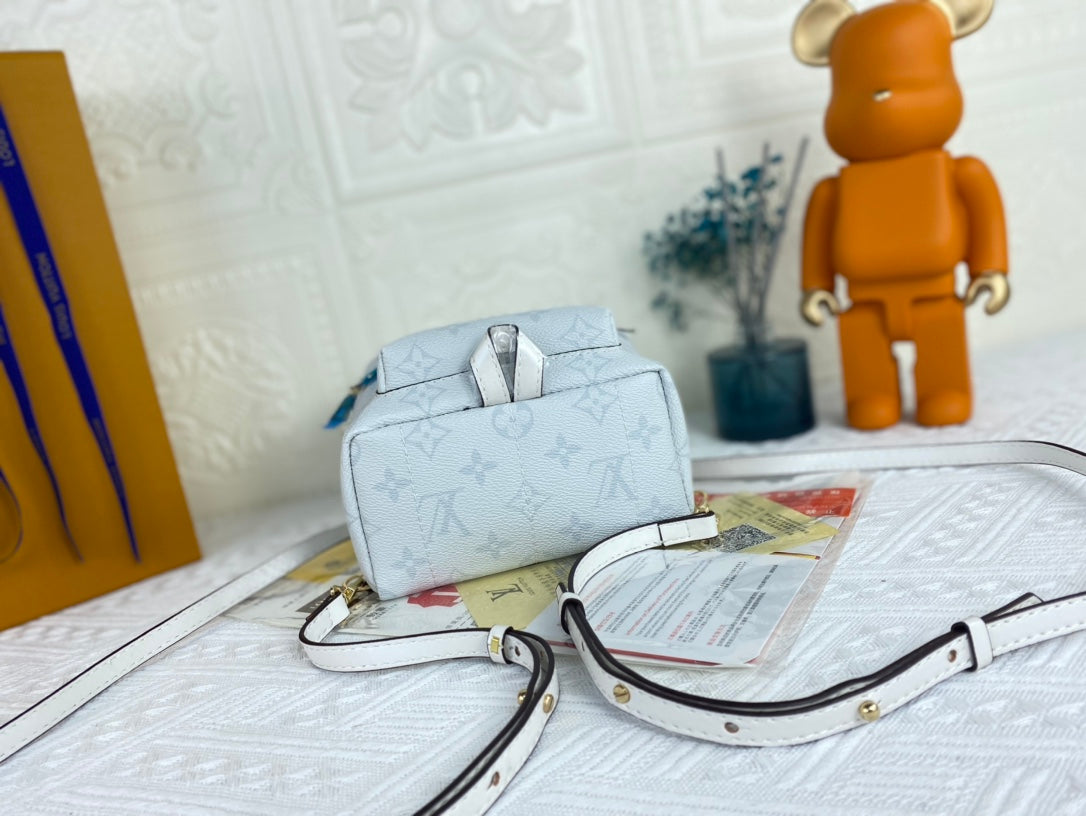 New 1:1 rep Lux Bags LUV 900