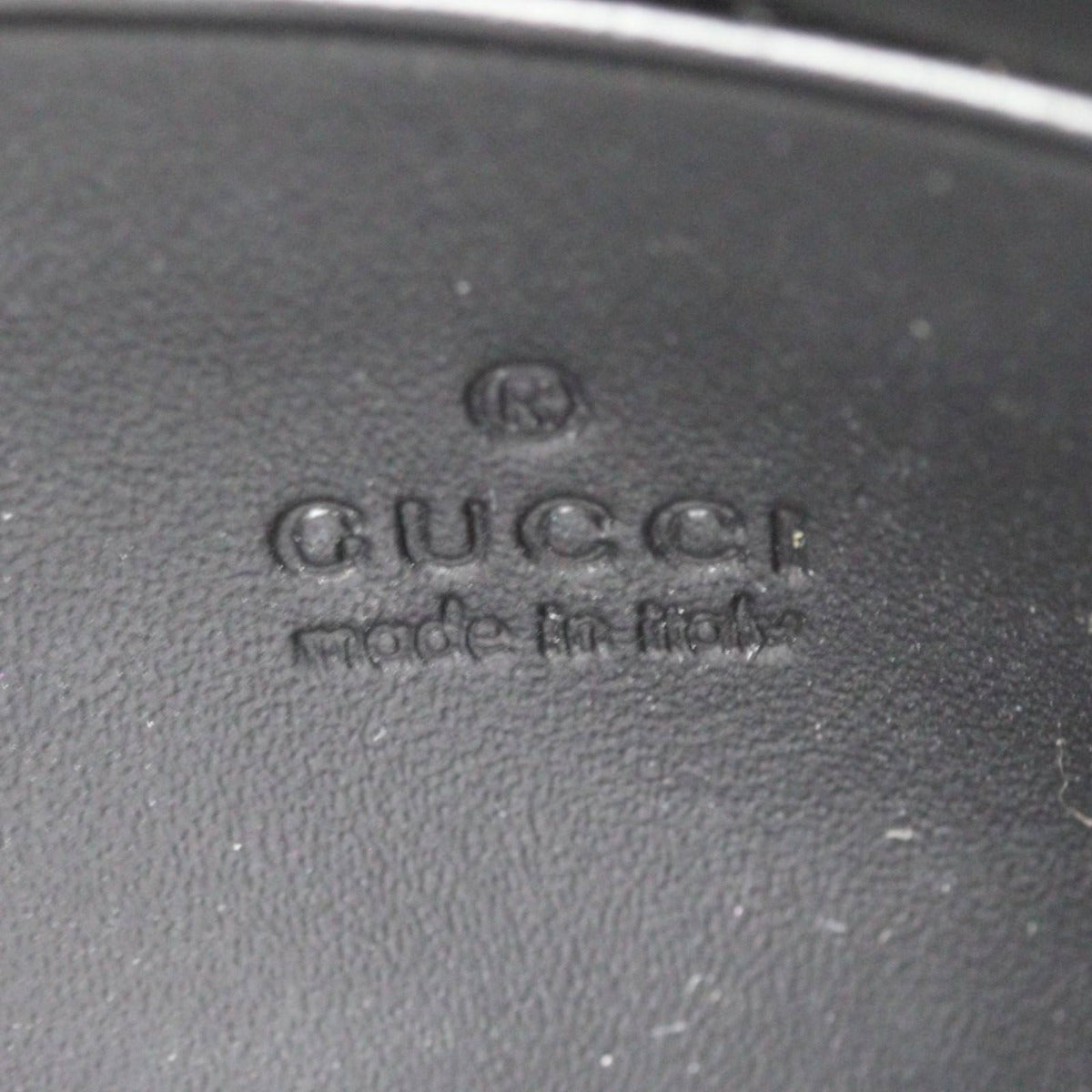 Gucci Interlocking G Wallet on Chain