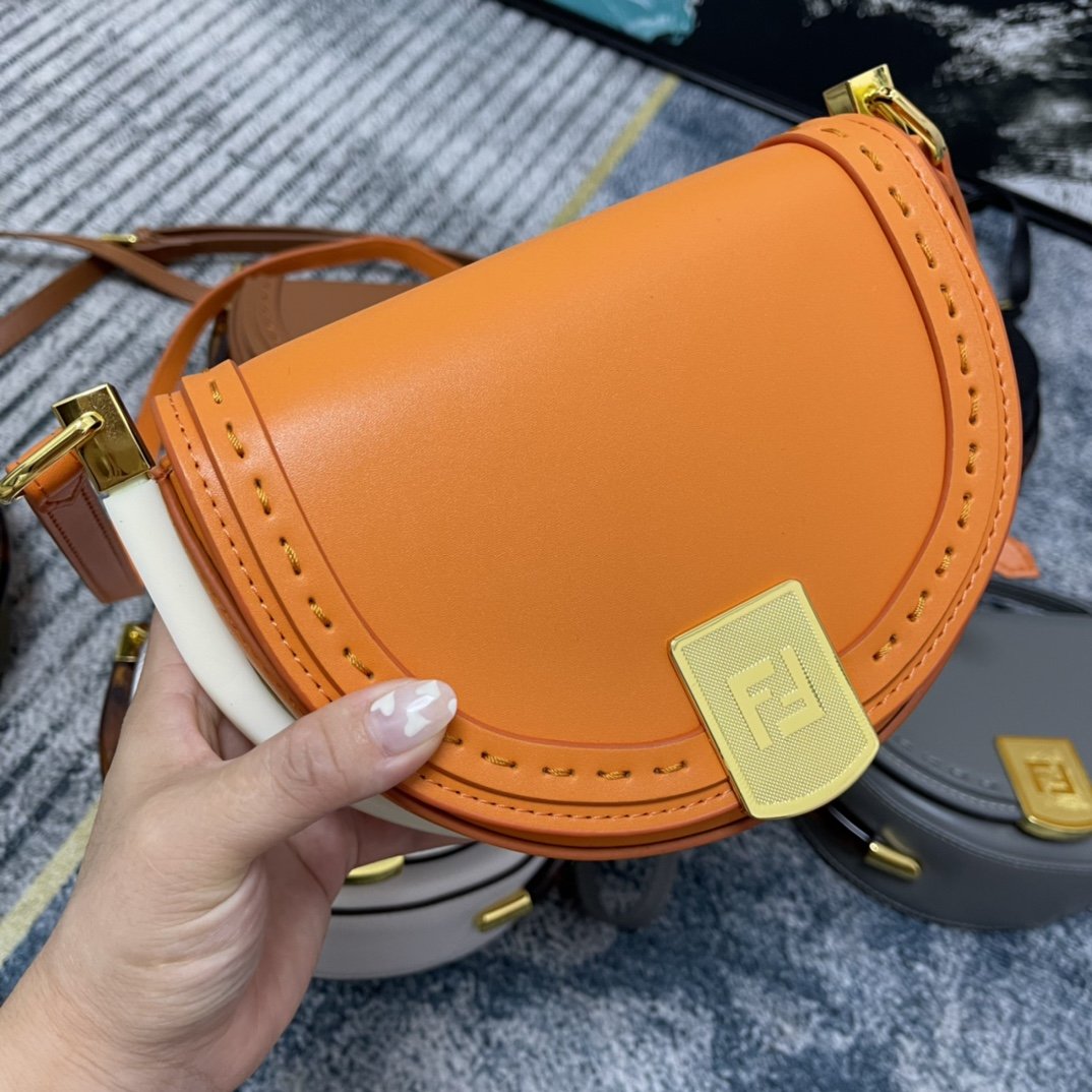 EN - New 1:1 rep  Bags FEI 160
