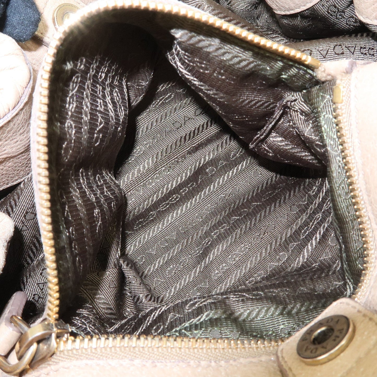 PRADA Leather Chain Shoulder Bag Beige  d