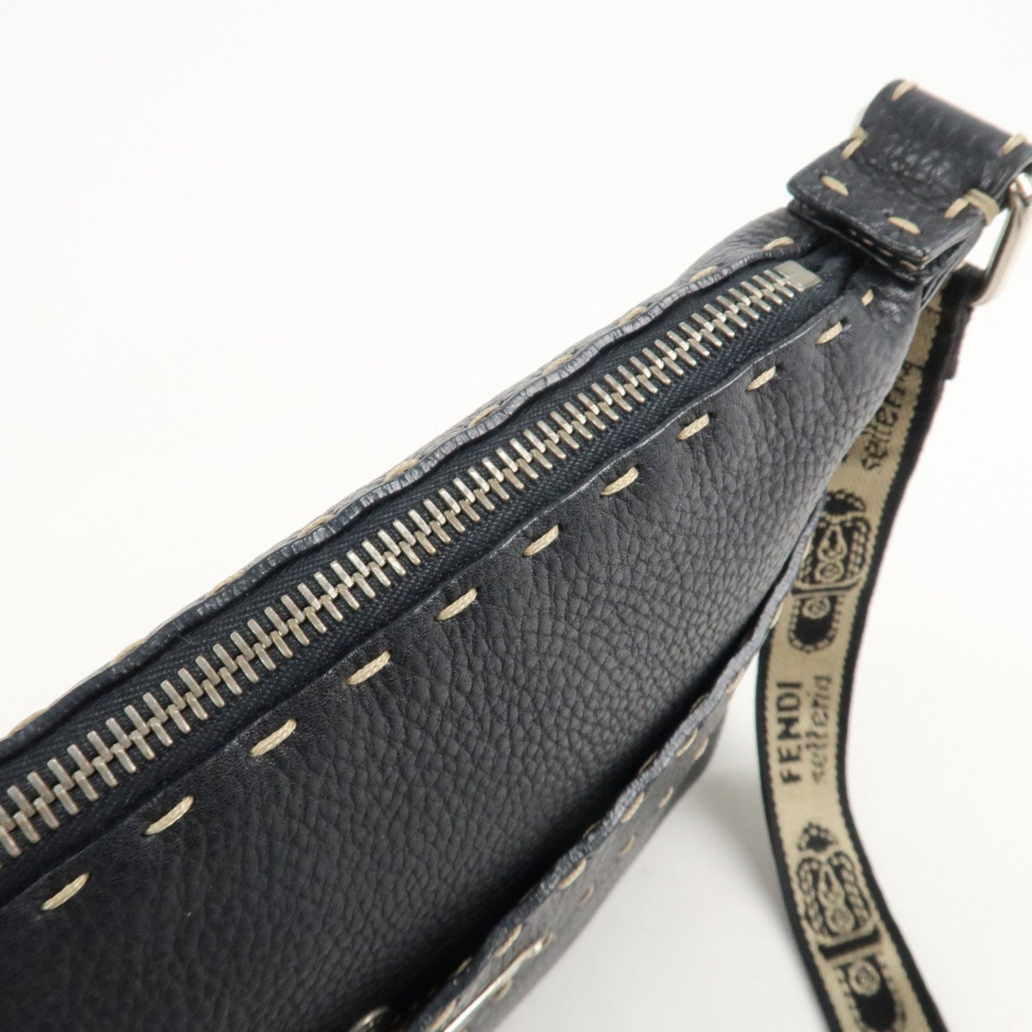 FENDI Selleria Leather Shoulder Bag Crossbody Bag Black 8BT092  d