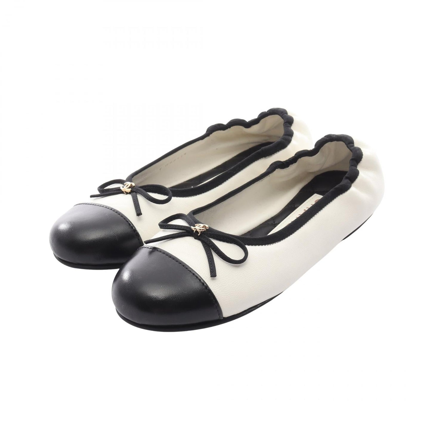 Chanel Coco Mark Leather Pumps