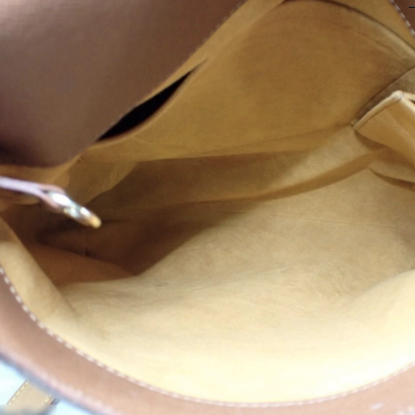 Louis Vuitton Brown Canvas M tte handbag bag