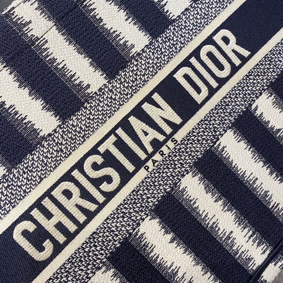 Top Quality MeTop Qualityum Book Tote Blue D-Stripes Embroidery For Women 36cm/16.5in CD