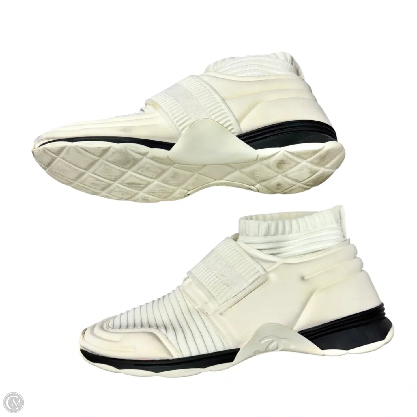 Shoes Luxury Designer By Chanel In White, Size: 10.5