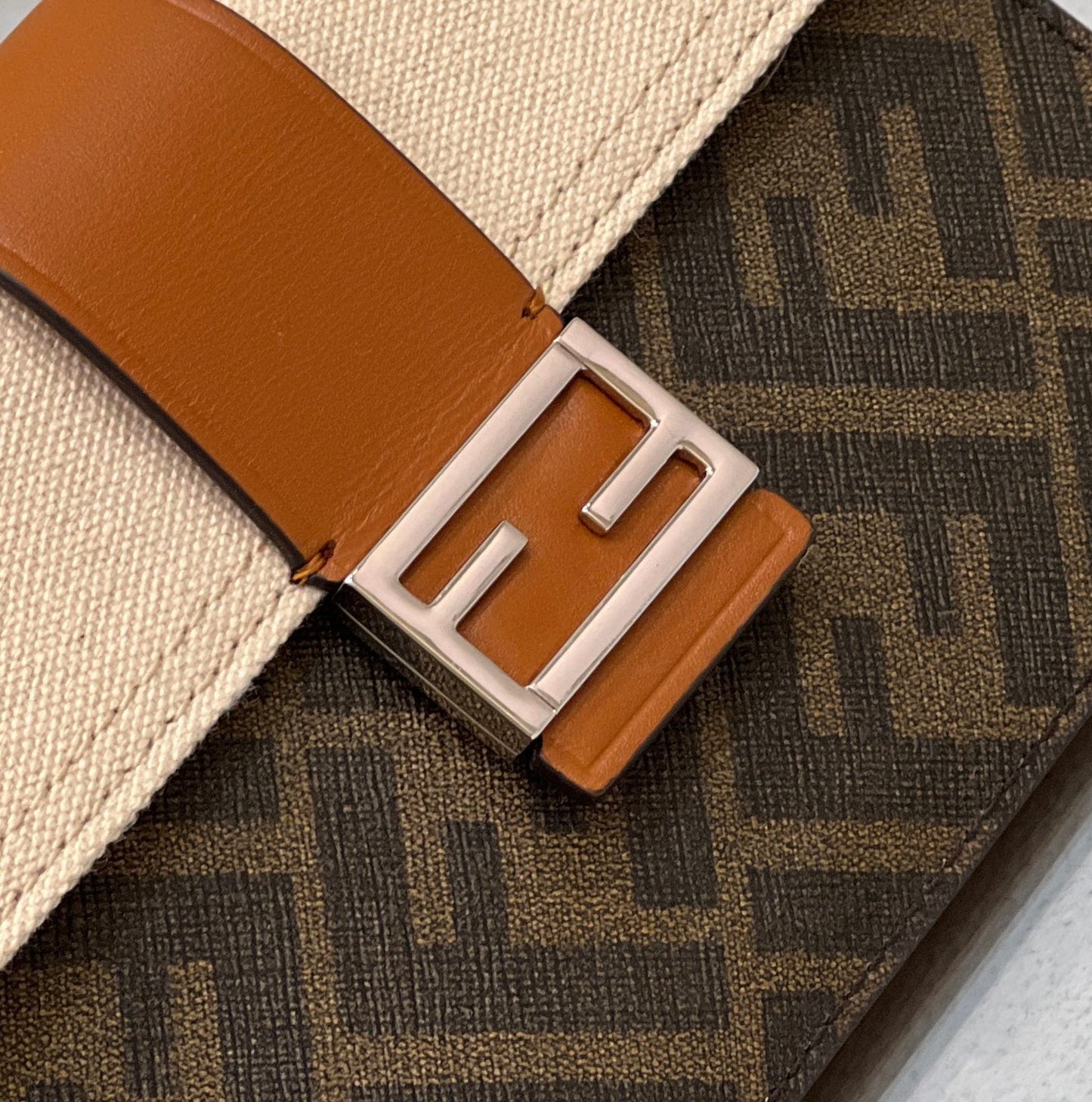 Top QualityTop Quality Baguette Pouch Brown fabric Beige Pouch For Woman 16cm/6in