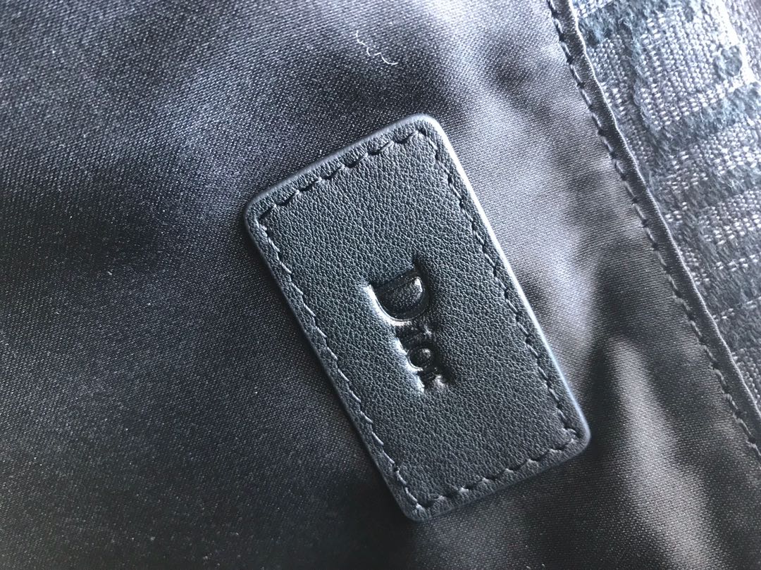 Top Quality A5 Pouch Black Unisex 10.5in/27cm CD 2ESCA338YSE_H03E