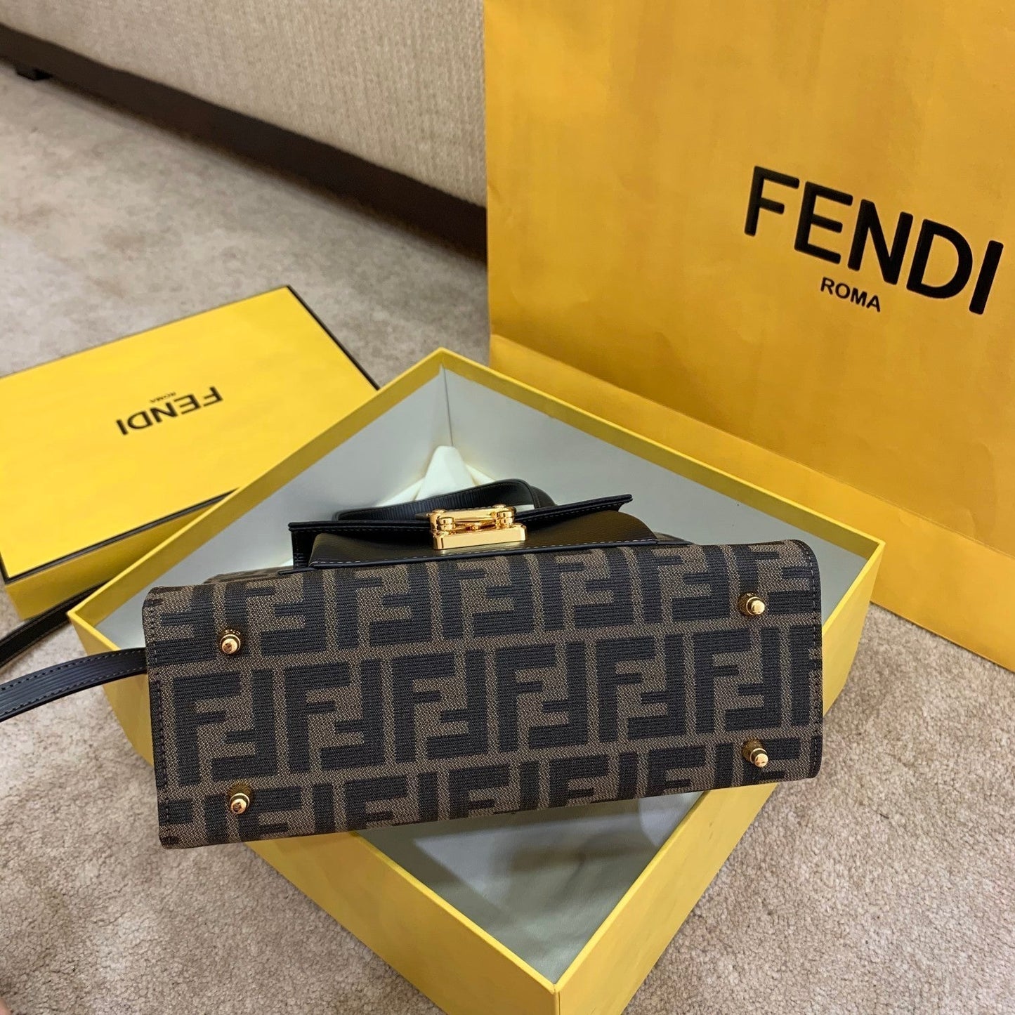 FI  Handle Bag 26cm Brown