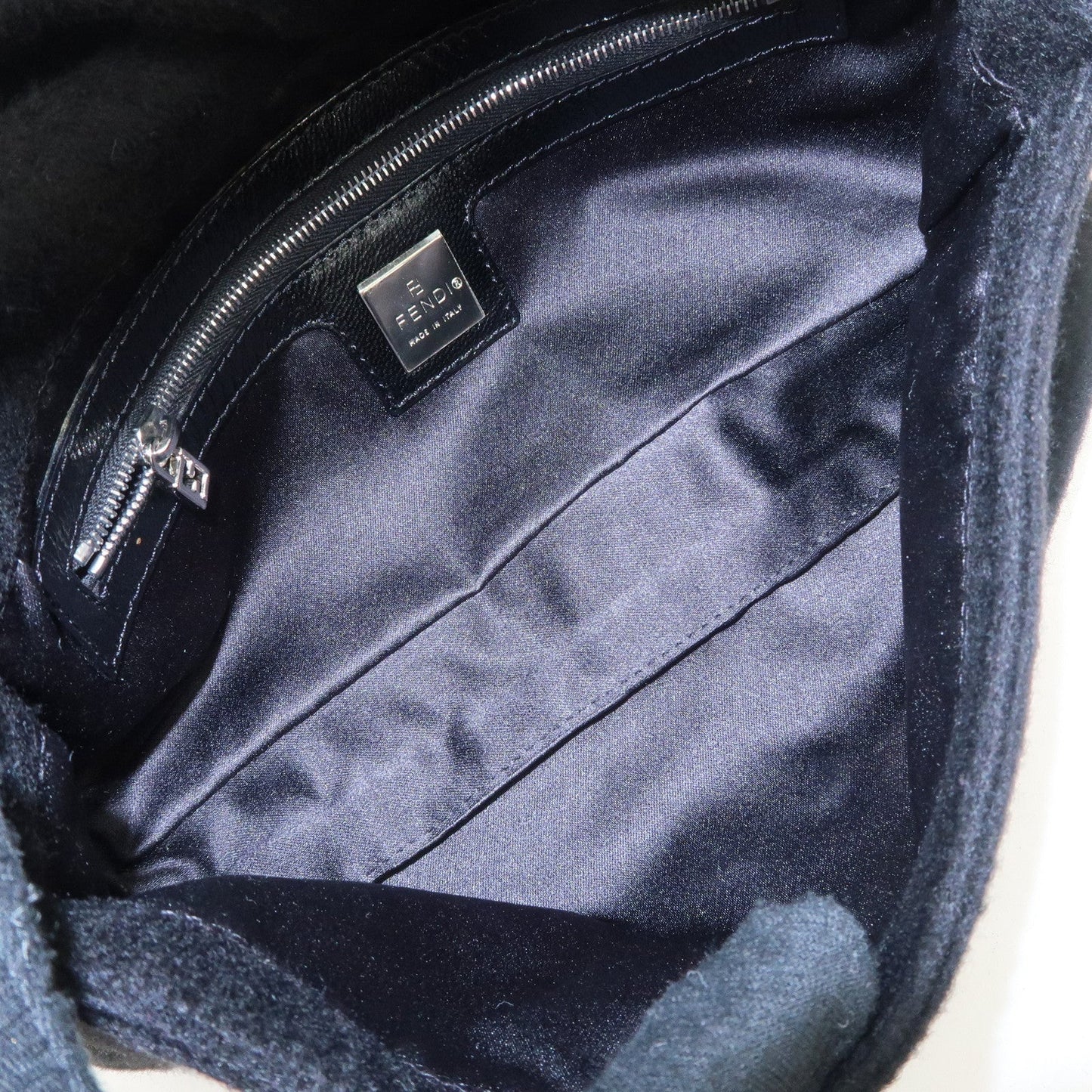 FENDI Mamma Baguette Cashmere Leather Shoulder Bag  Black 26424  d