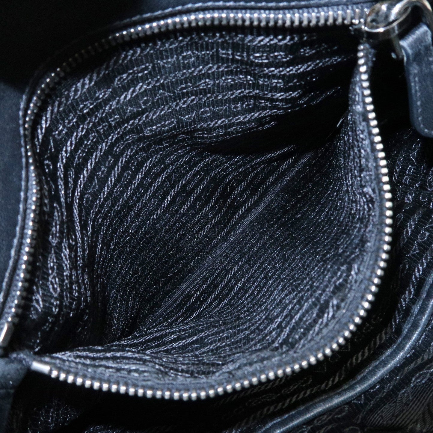 PRADA Logo Nylon Leather Gathered Shoulder Bag BN1616  d