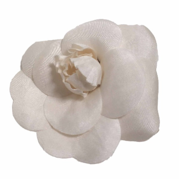CHANEL Brooch Not specified white Brooch Camelia corsage Women  d