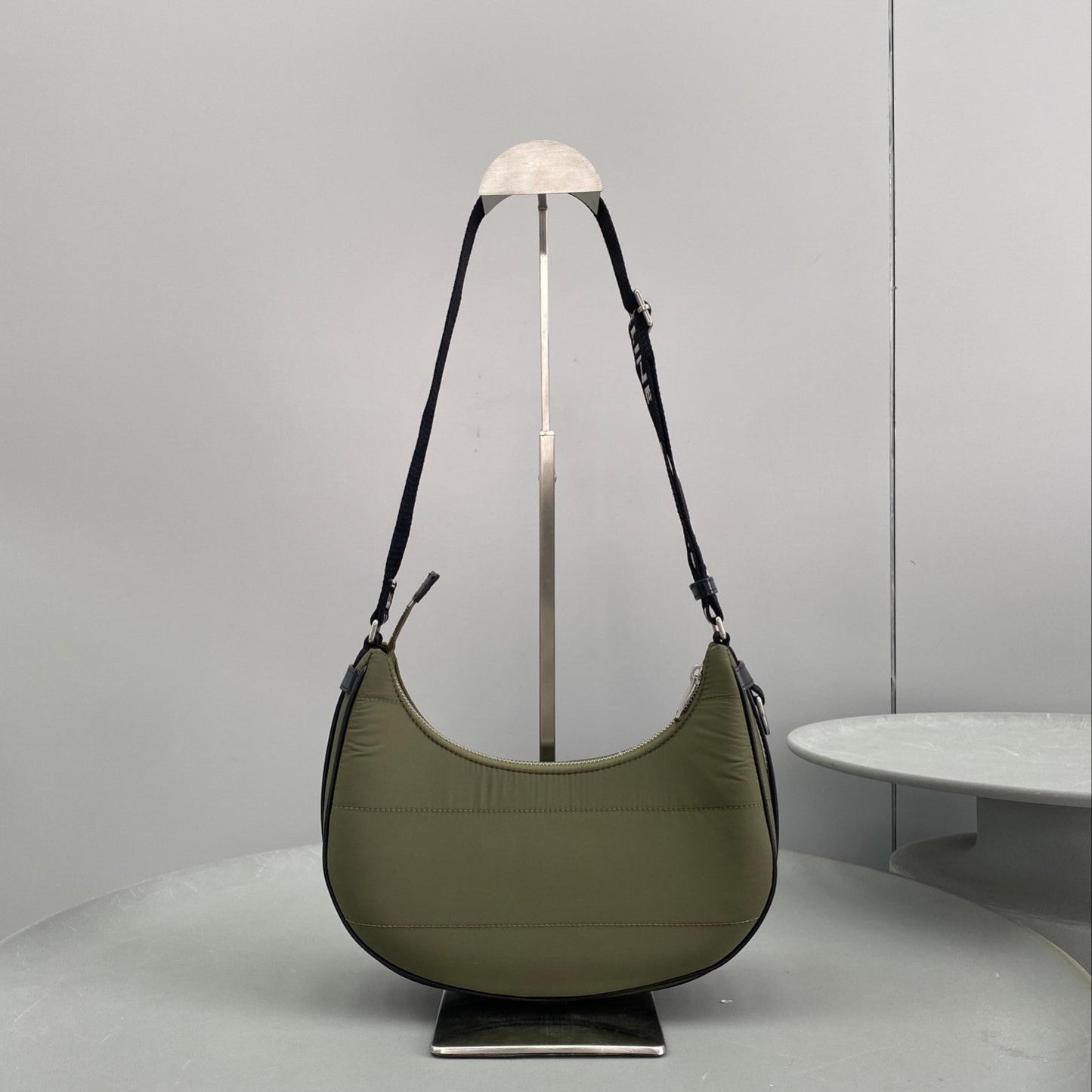 Top Quality MeTop Qualityum Ava Bag With Top Quality Strap In Quilted Nylon Khaki For Women 9in/23cm 196972DLI.15KH