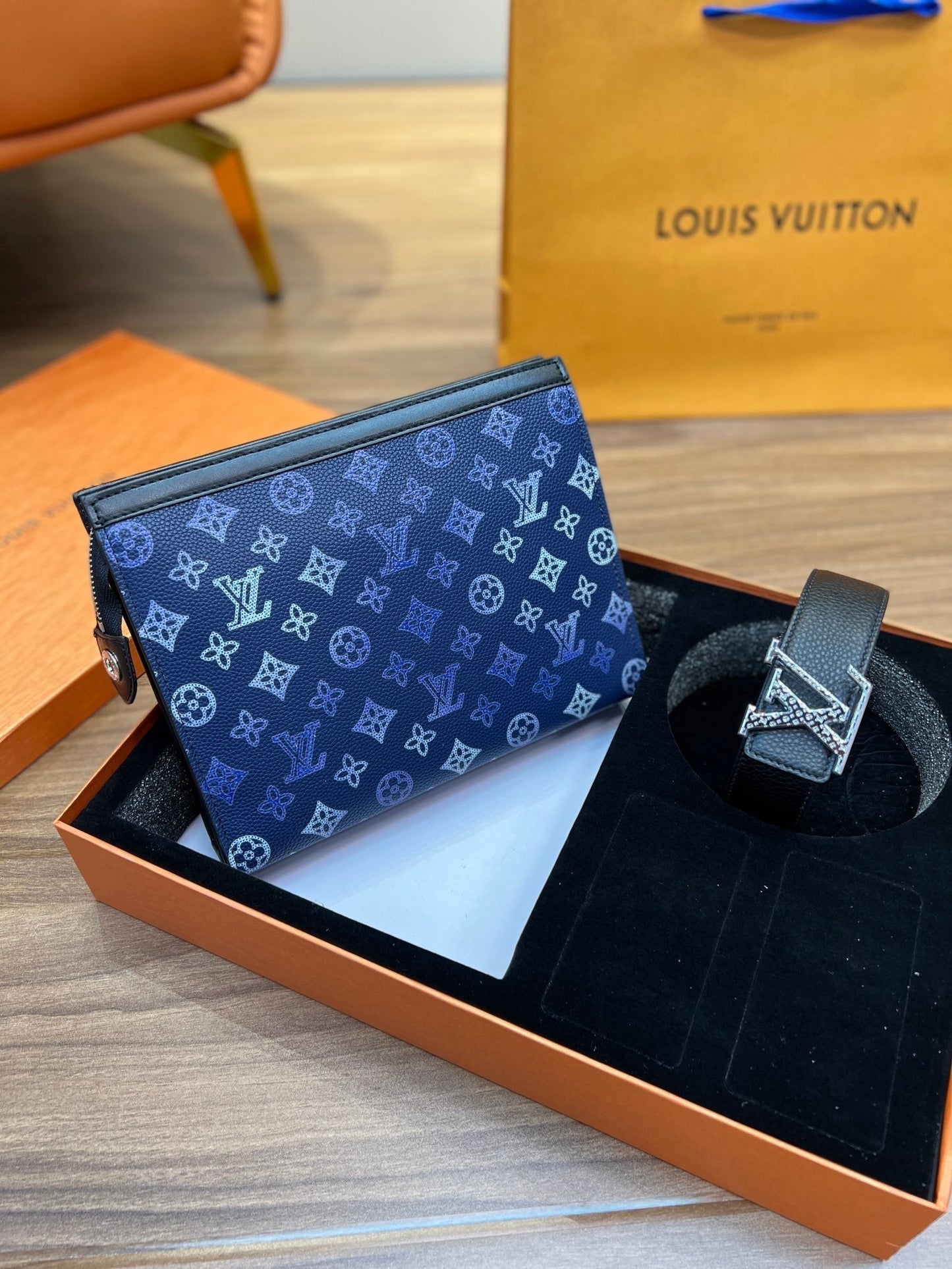 EN - New 1:1 rep Lux Bags LUV 541