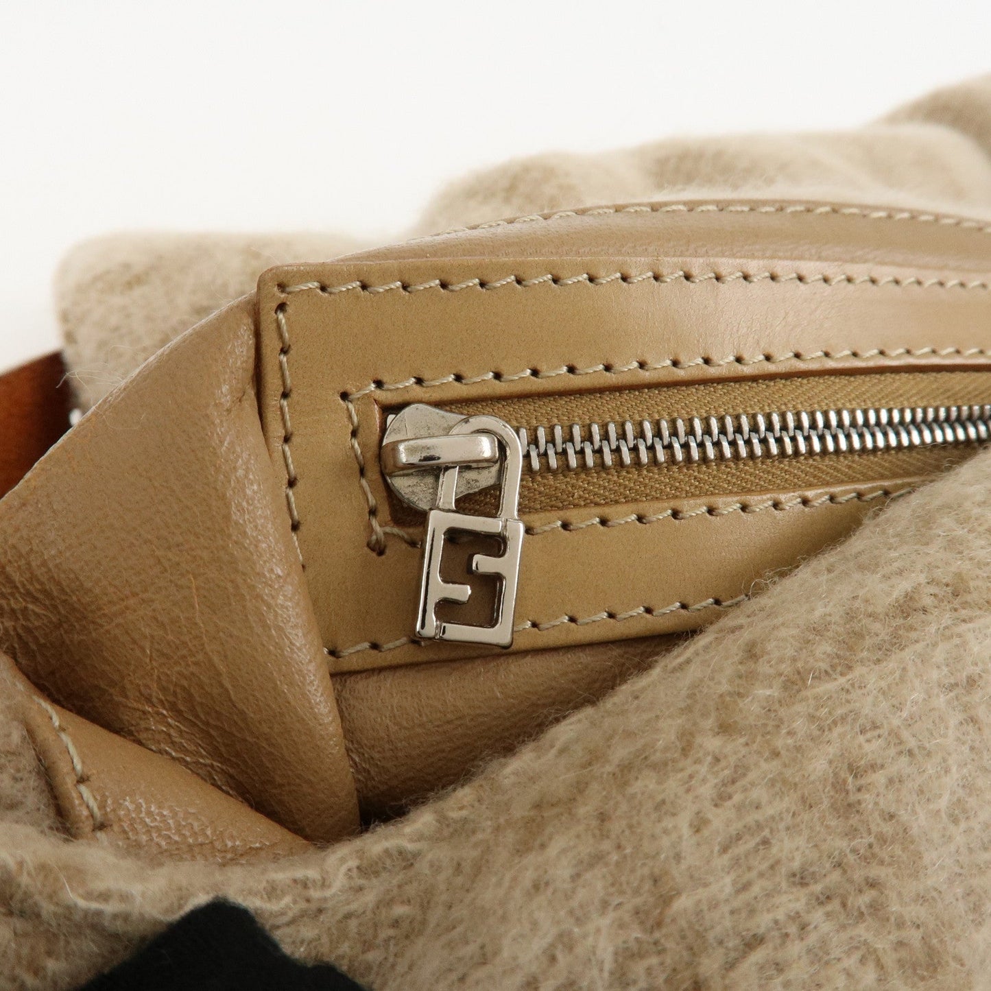 FENDI Mamma Baguette Zucca Wool Leather Shoulder Bag Beige 26424  d