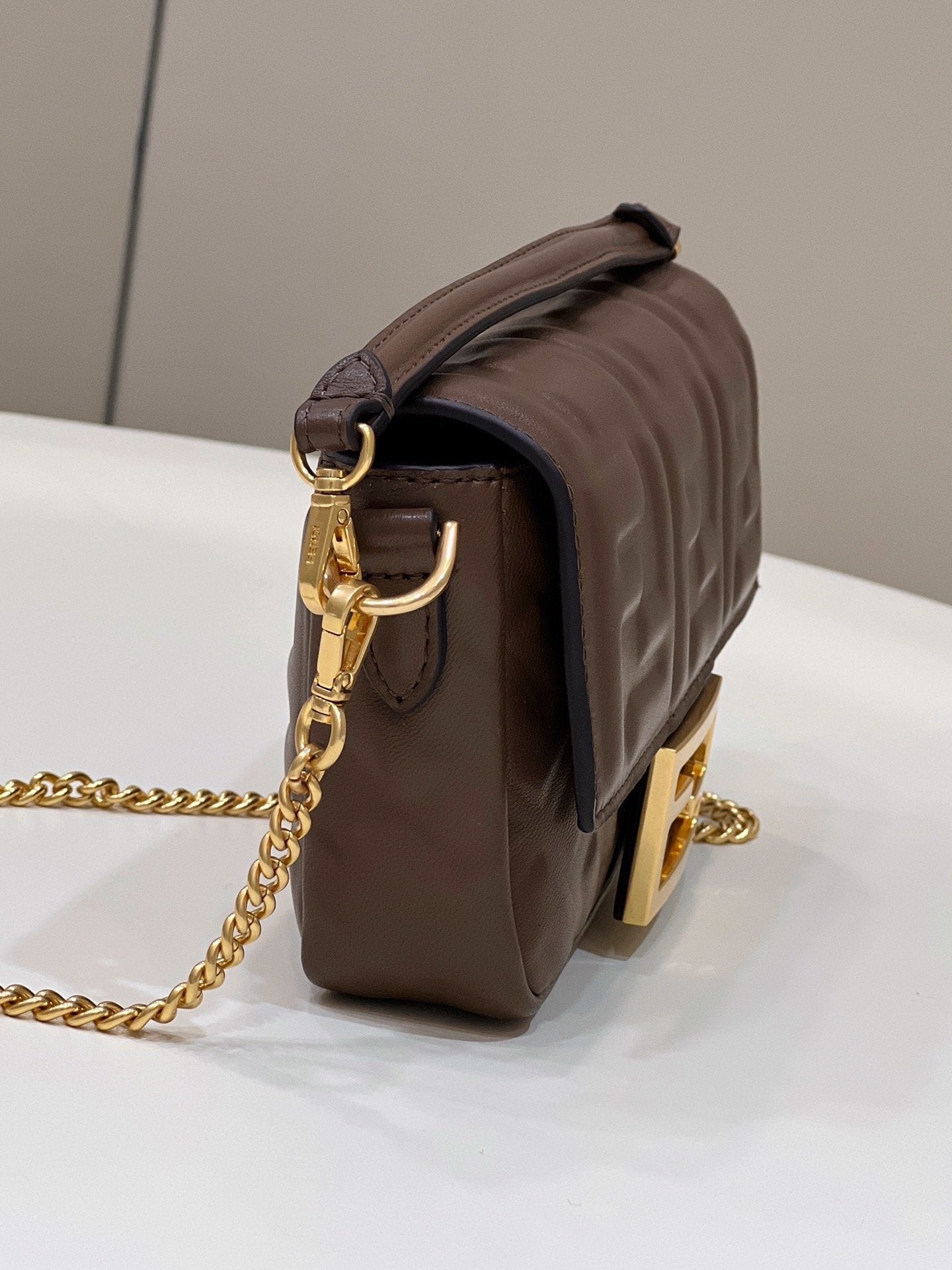 Top QualityTop Quality Baguette Brown For Women, Women’s Handbags, Shoulder And Crossbody Bags 7.5in/19cm FF 8BS017