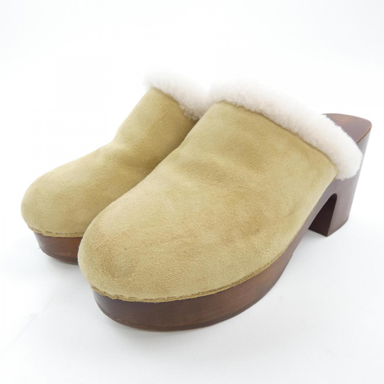 Chanel Crumpled Sheepskin Sandals