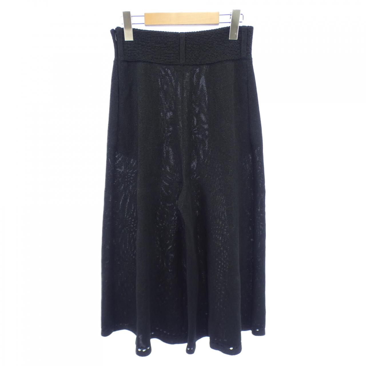 Chanel P61438K46806 Pants