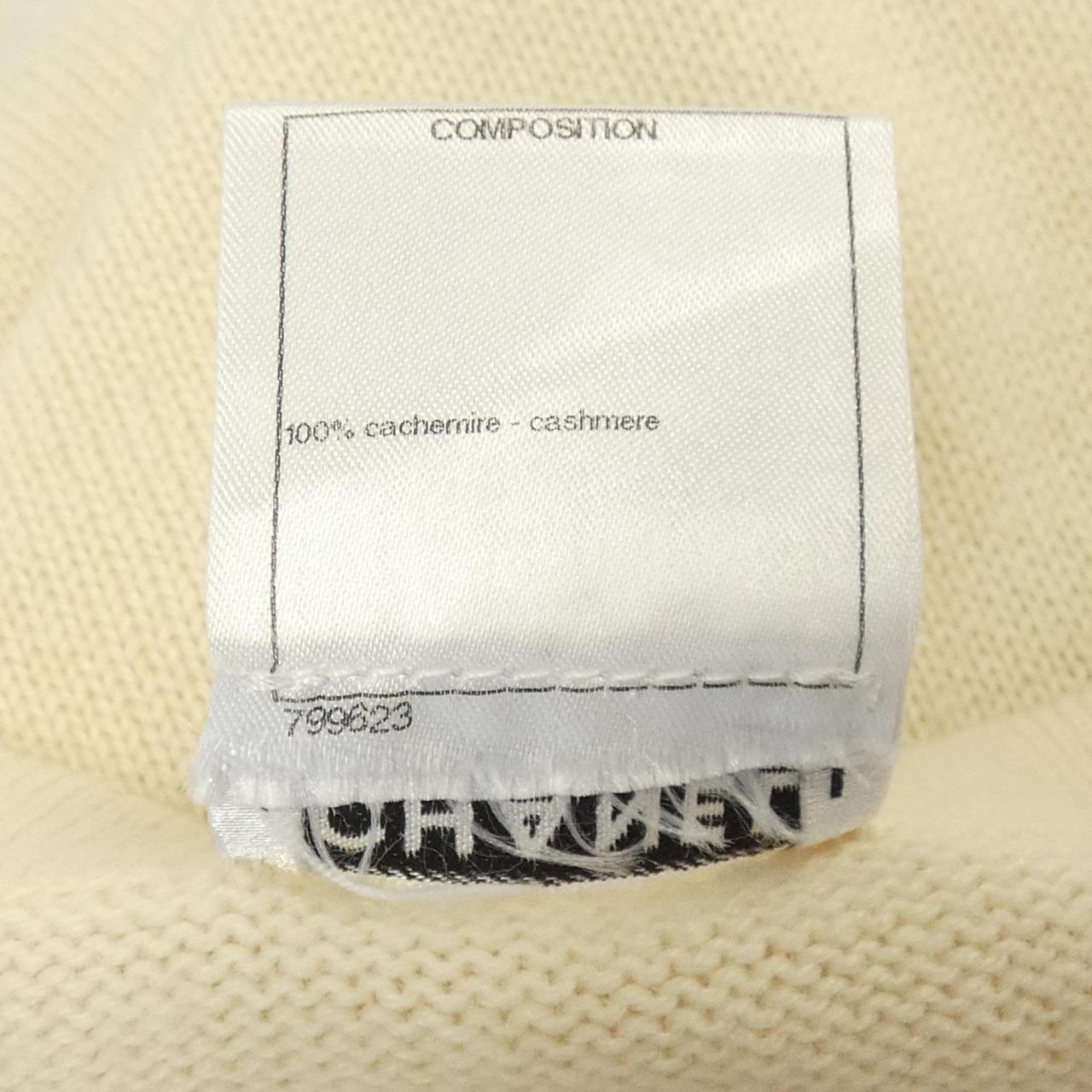 Chanel P43019K04343 100% Cashmere Cardigan