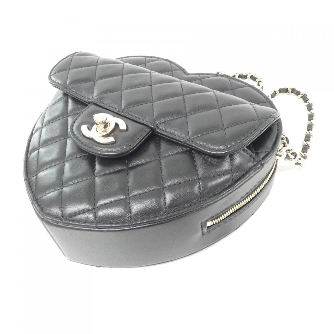 Chanel AS5764 Lambskin Shoulder Bag