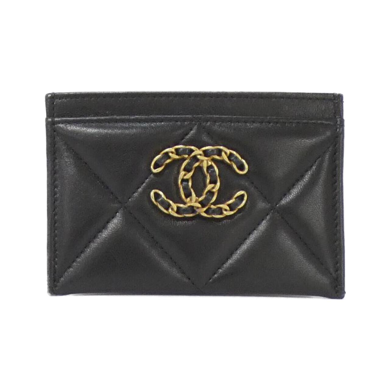 Chanel Chanel 19 Lambskin Card Case