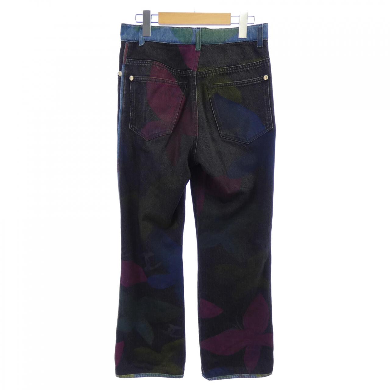 Chanel P72628V64373 Jeans