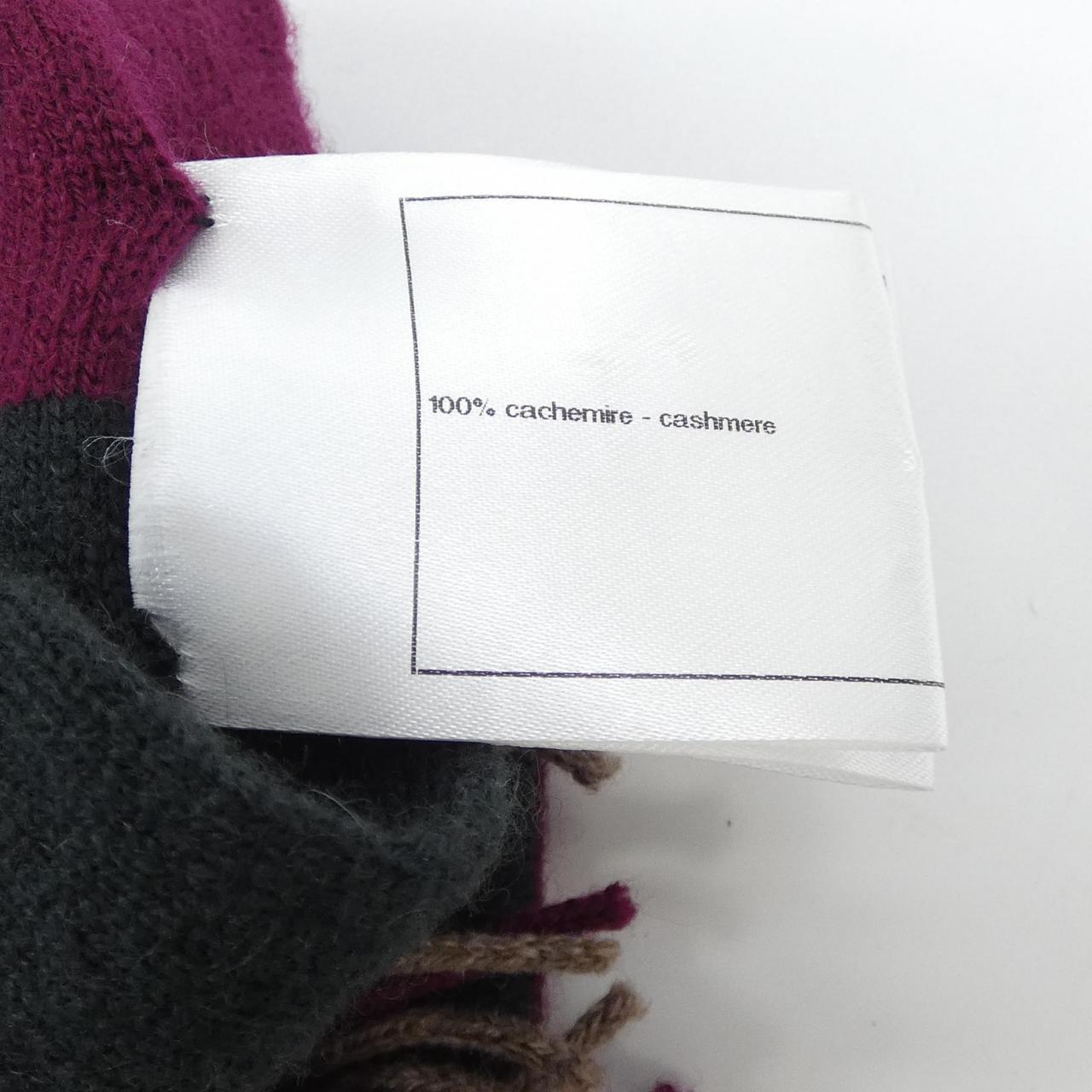 Chanel P42045K03203 Cashmere Muffler