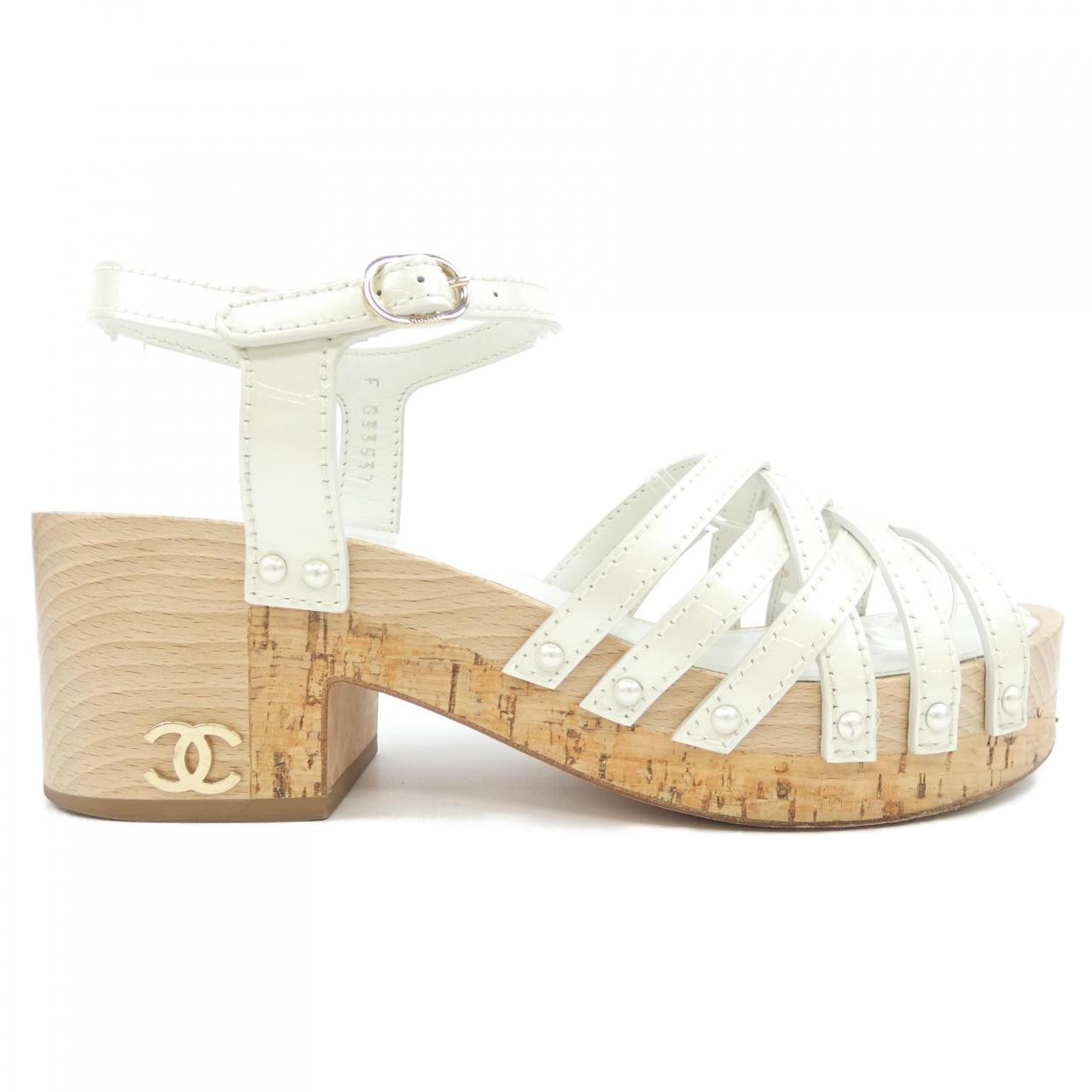 Chanel G33537X51108 Metallized Patent Calfskin Sandals