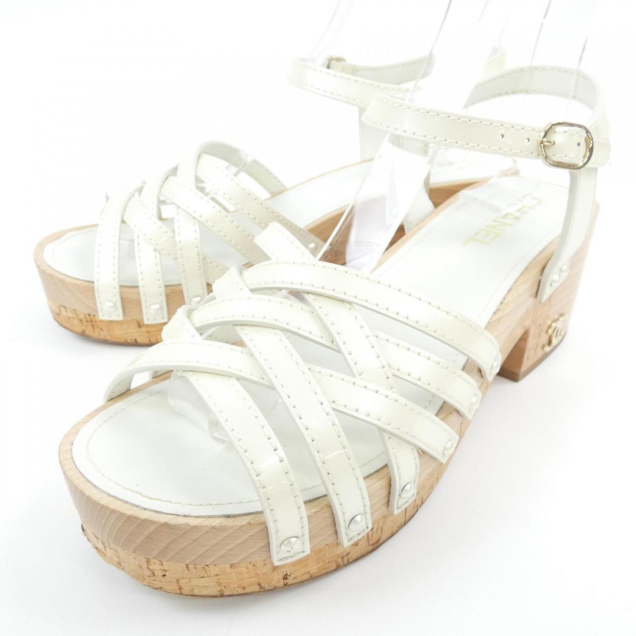 Chanel G33537X51108 Metallized Patent Calfskin Sandals