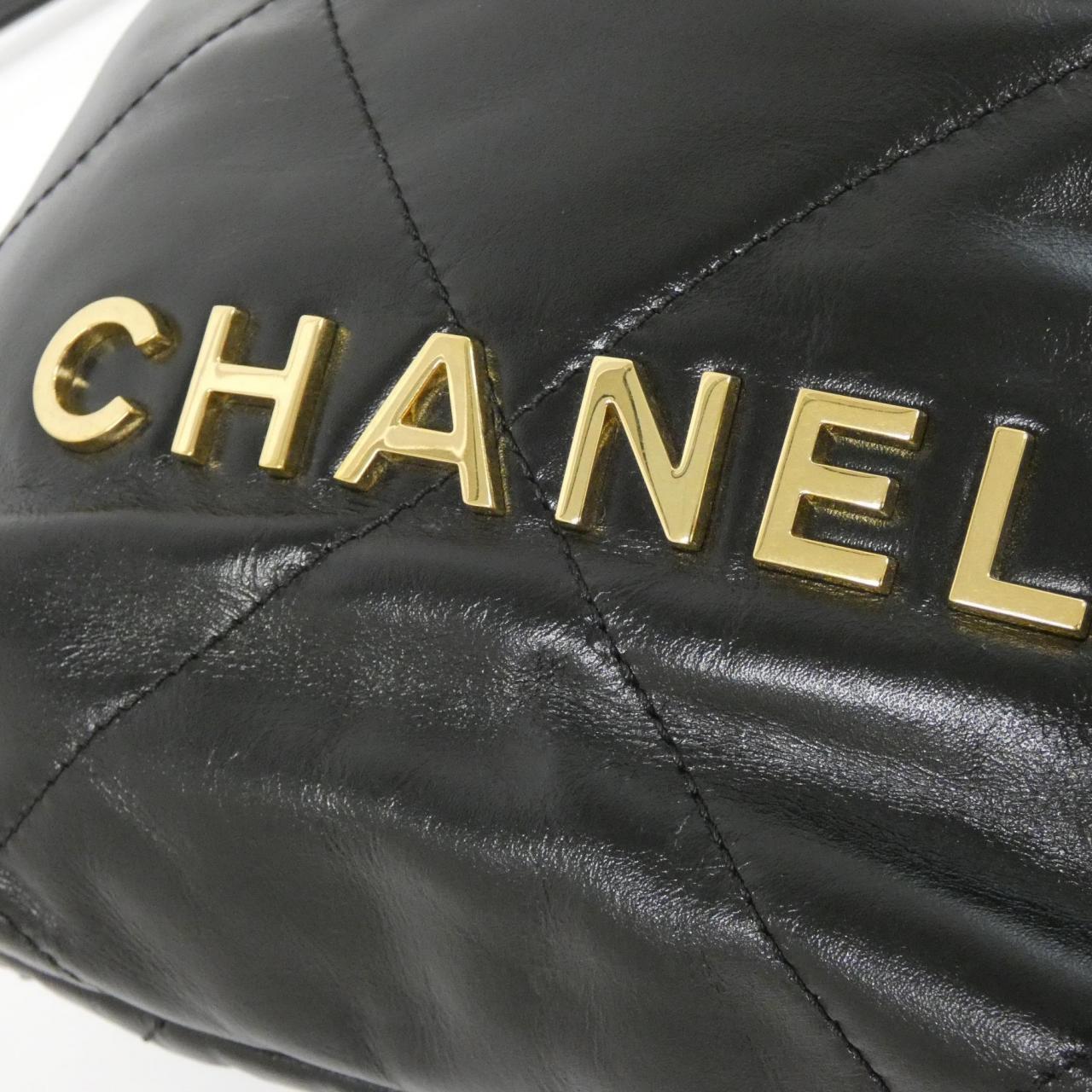 Chanel Chanel 22 Calf Shoulder Bag