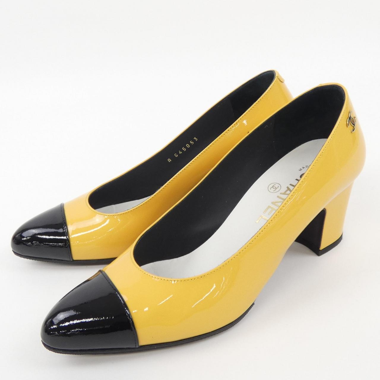 Chanel G45053B13339 Patent Calfskin Pumps
