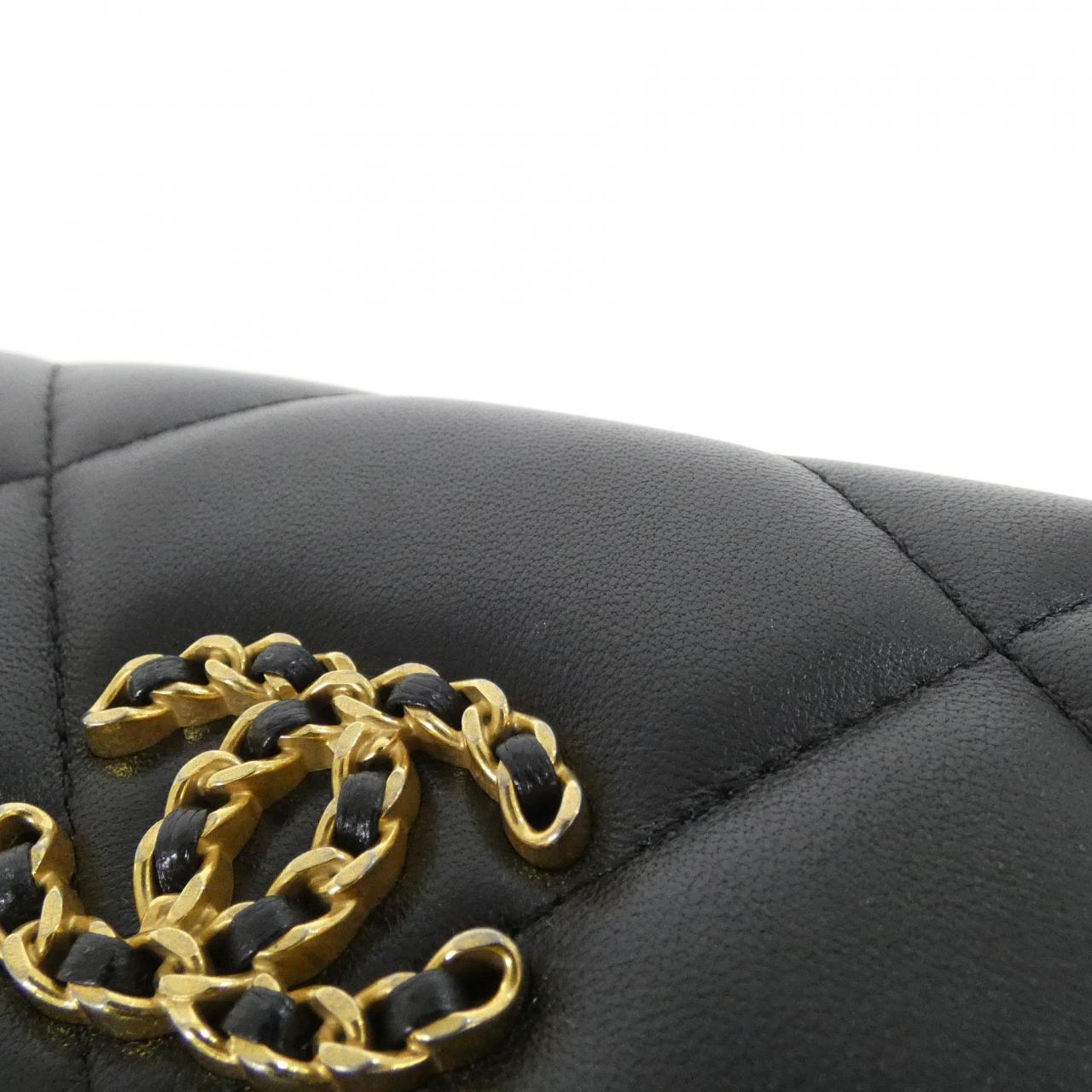 Chanel Chanel 19 Lambskin Waist Bag