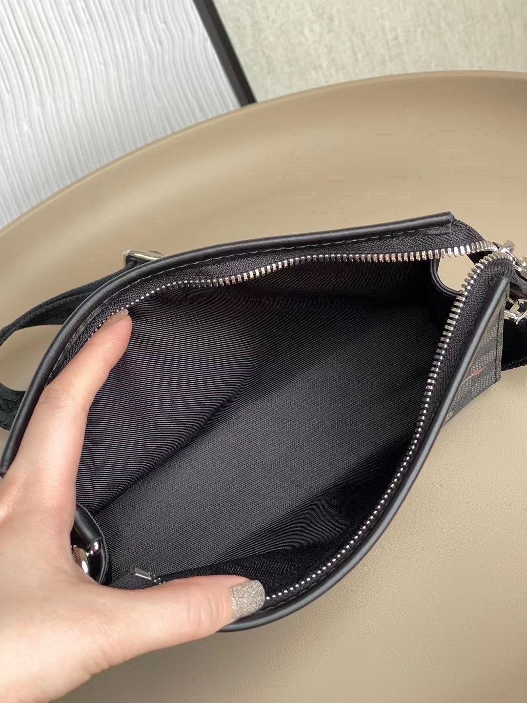 Top Quality Gaston Wearable Wallet Damier Graphite For Men, Bags, Shoulder And Crossbody Bags 8.7in/22cm Top Quality N64608