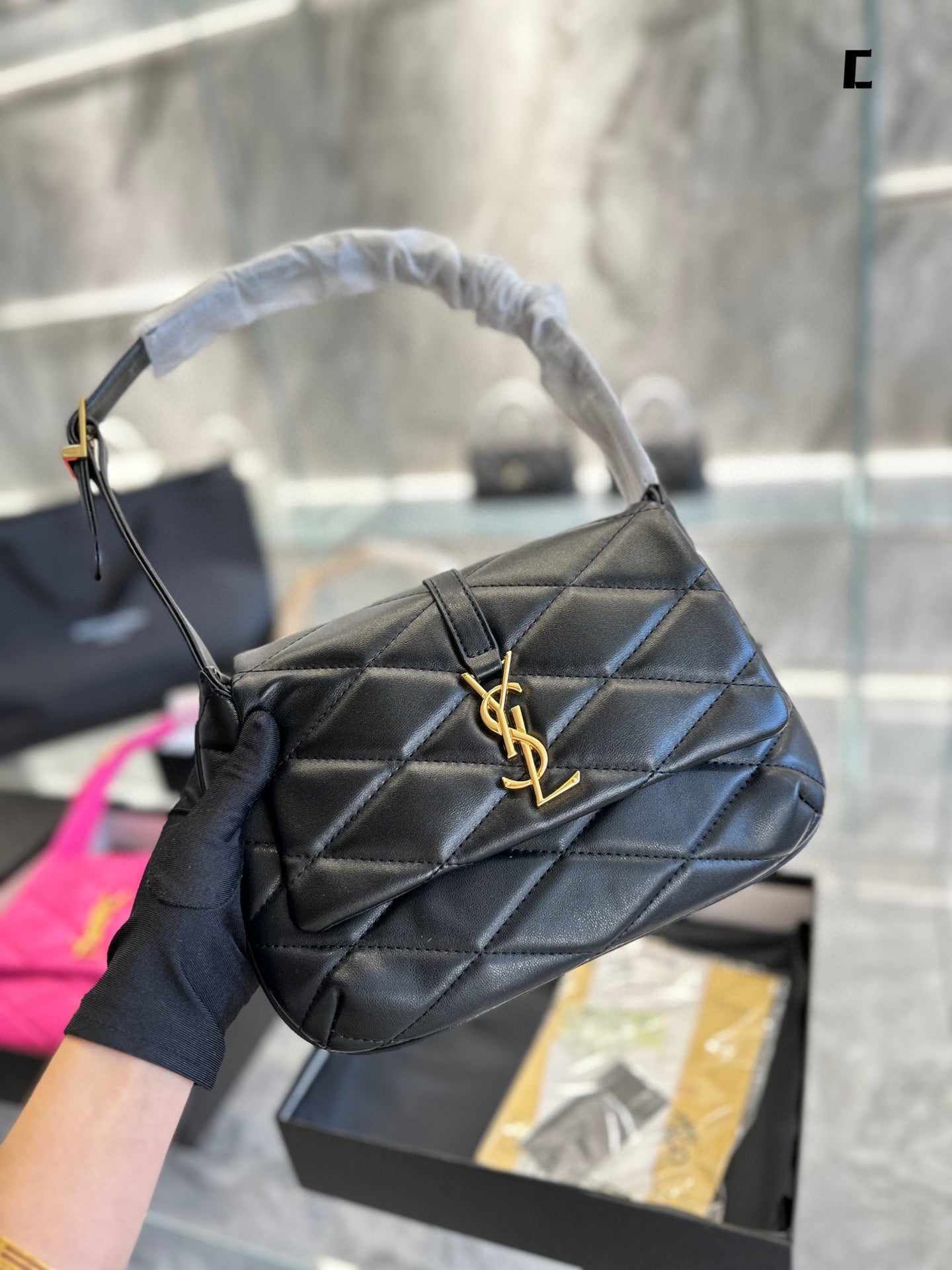 EN - Luxury Bags SLY 301