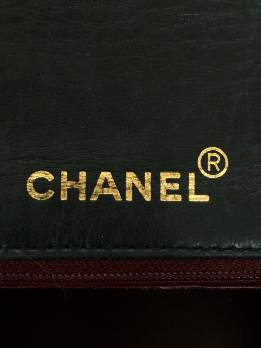Chanel Matelasse Leather Plain Handbag