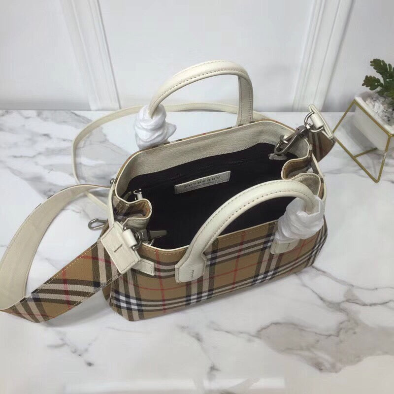 Top Quality Small Banner  Check And Tote White For Women, Women’s Bags 10.5in/26cm