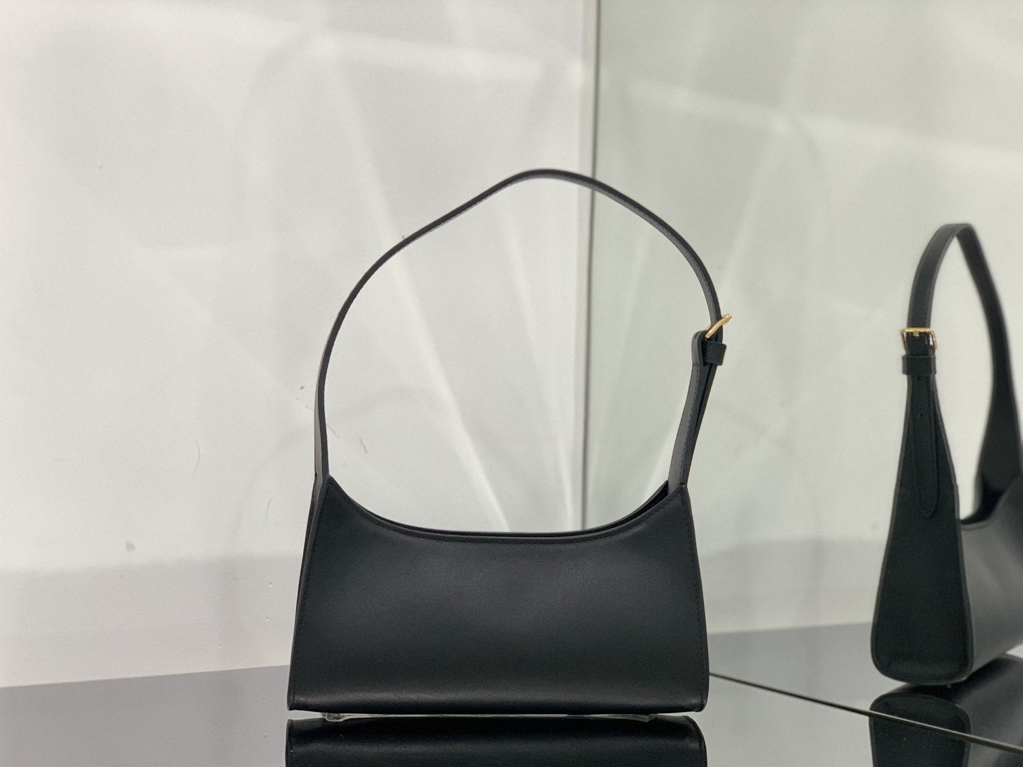 Top Quality Cuir Triomphe Bag Black For Women 9in/24cm