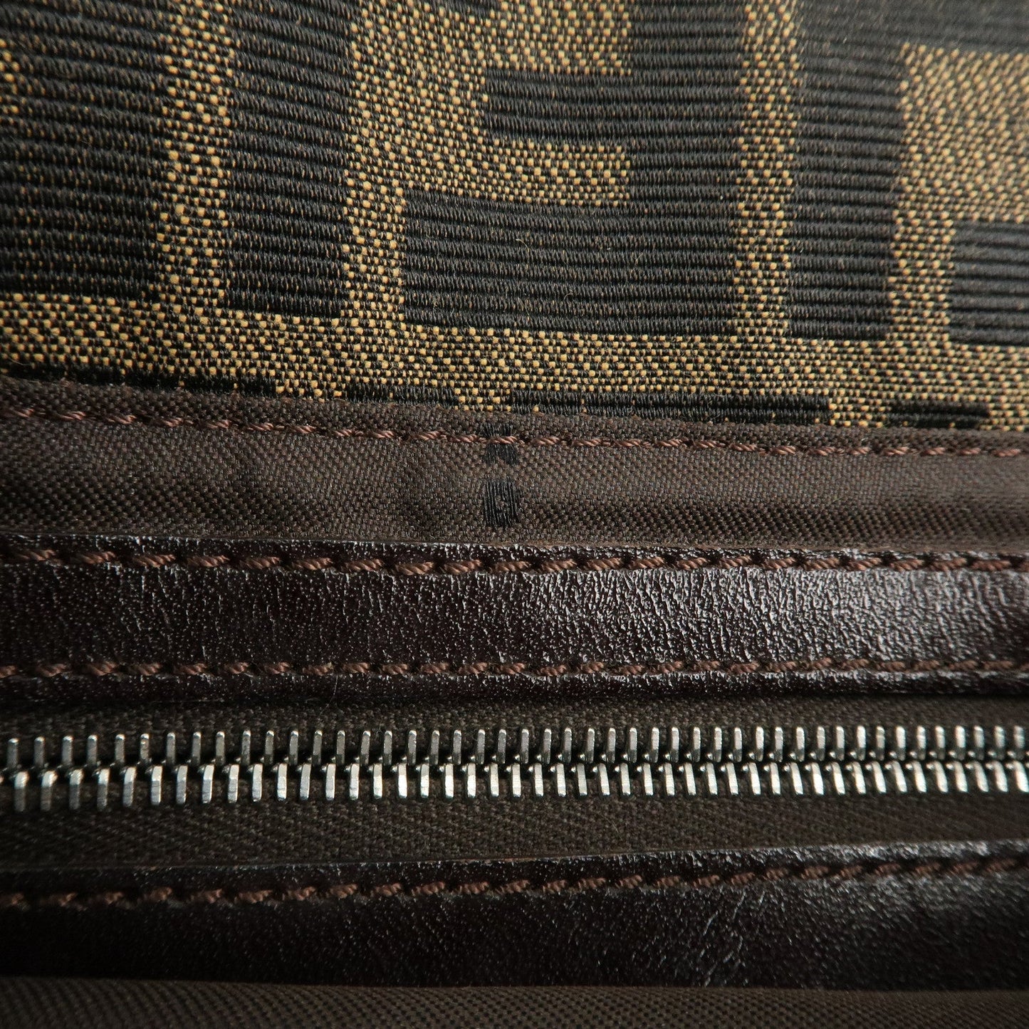FENDI Zucca Mamma Buguette Canvas Shoulder Bag Brown Black 26424  d