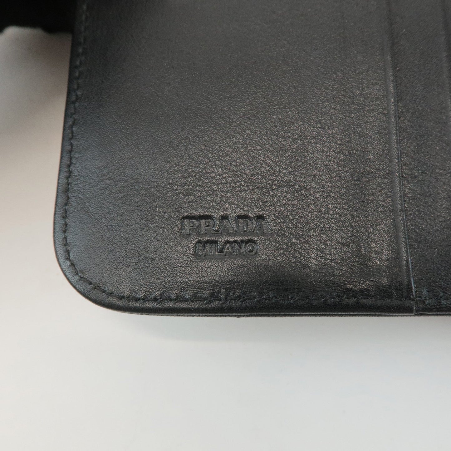 PRADA Logo Leather Round Zip Wallet Bijou Black  d