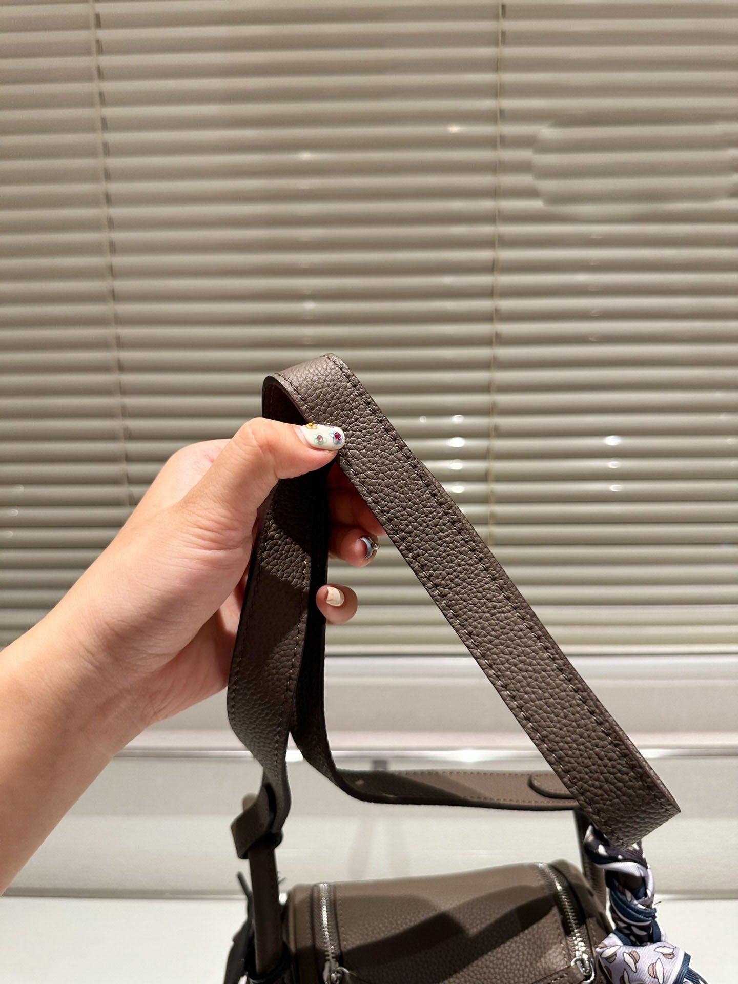 EN - New 1:1 rep  Bags HM 143