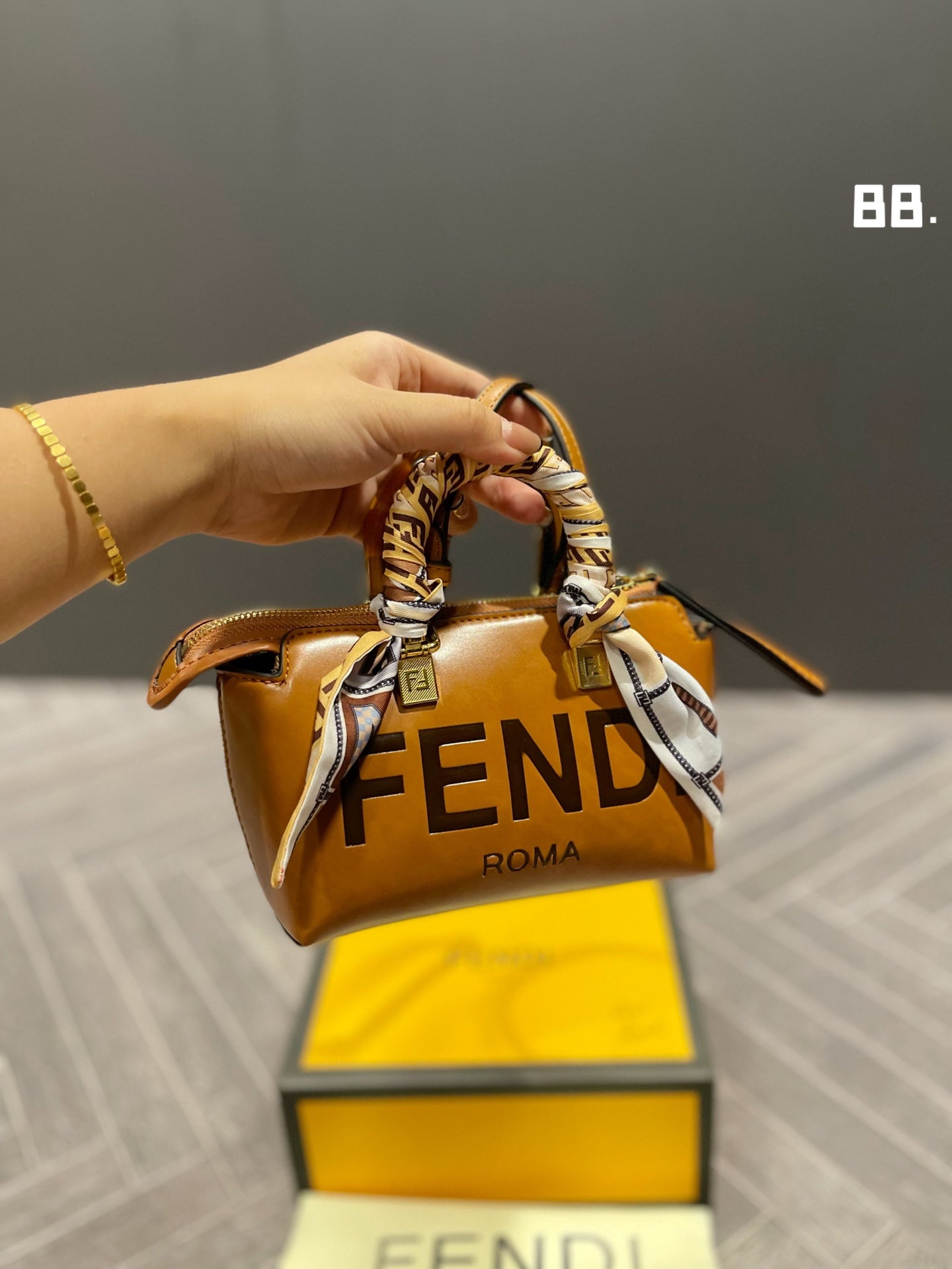 EN - New 1:1 rep Lux Bags FEI 270