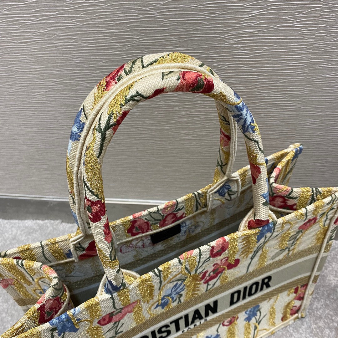 Top Quality MeTop Qualityum Book Tote in Hibiscus Metallic Thread Embroidery Bag For Women 14in/36cm CD