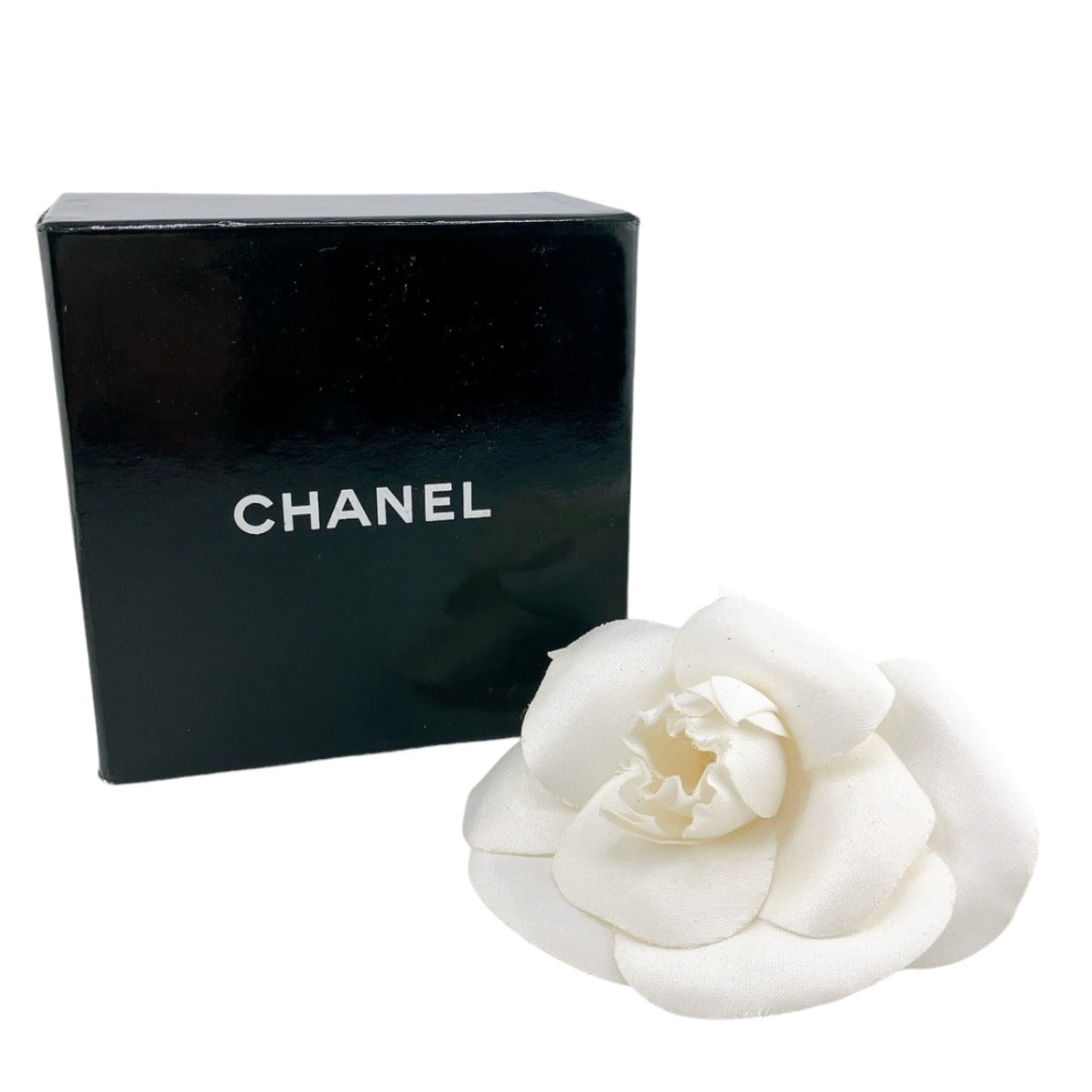 CHANEL Brooch Fabric white corsage Camelia Women  d