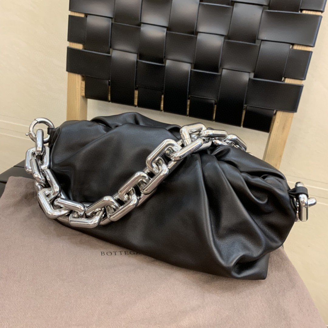 Top Quality Chain Pouch For Women 12.2in/31cm In Black